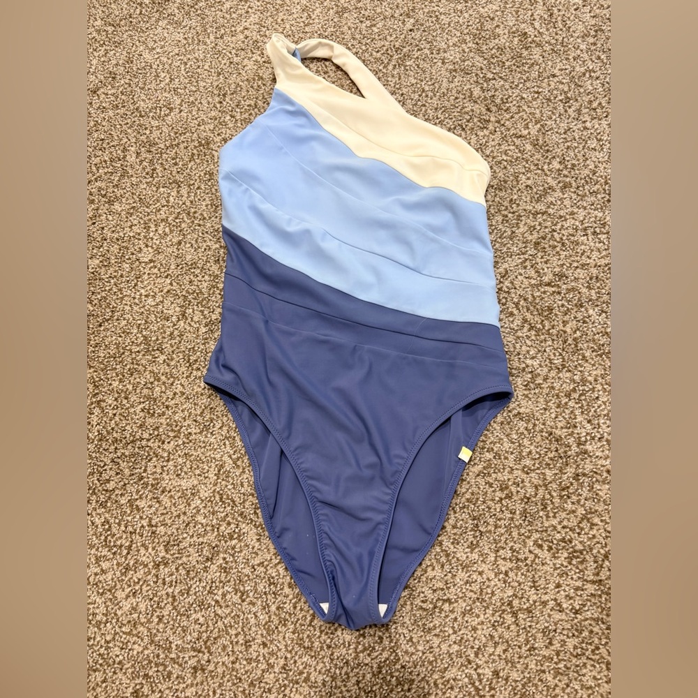 Sunmersalt One-Shoulder Swimsuit